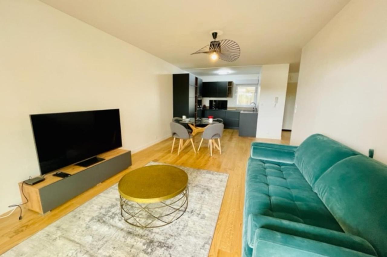 Charming With View Appartement
